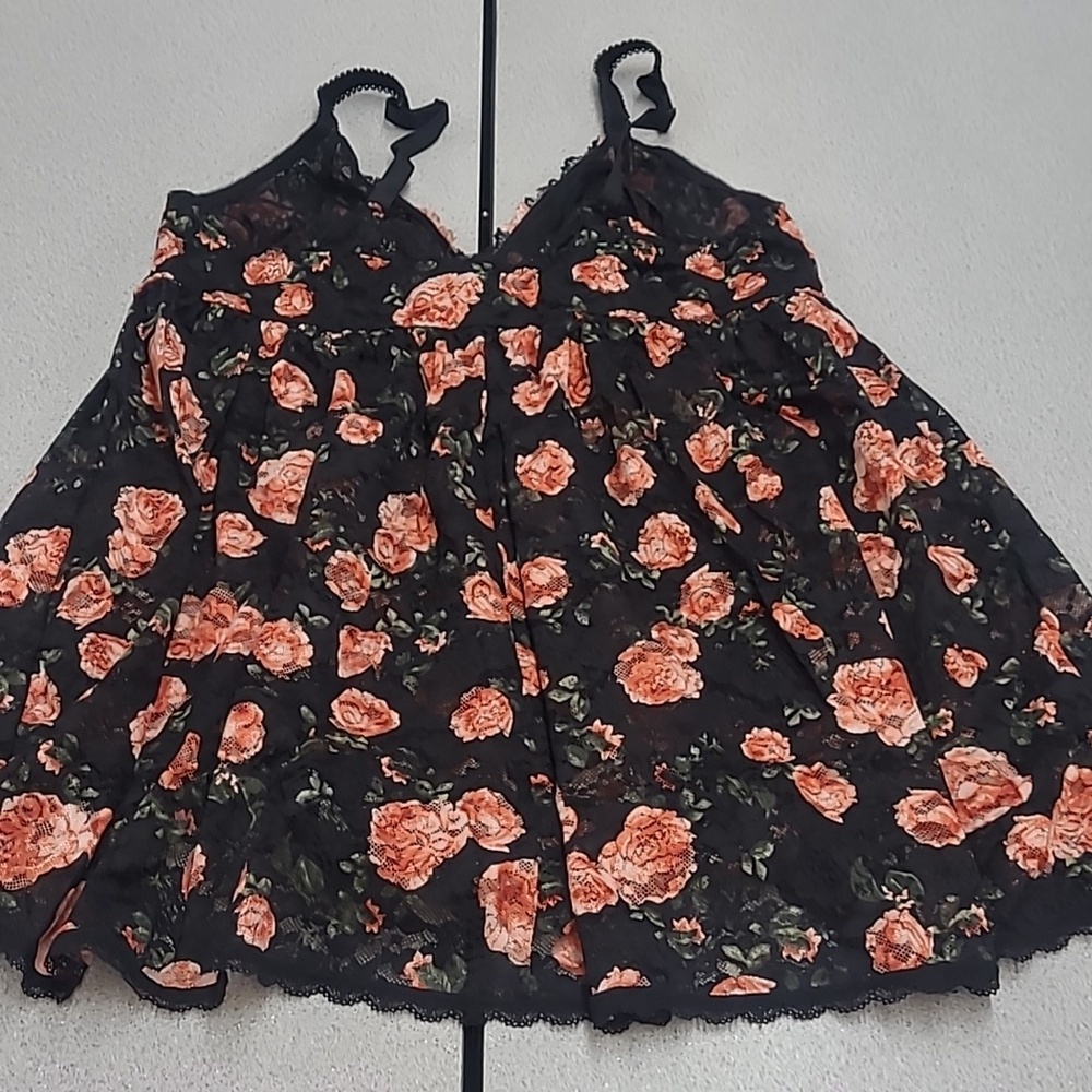 Torrid Floral Black and Orange Lace Top Size 2 (2X) - Picture 5 of 6